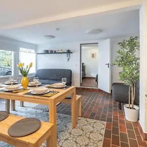 Freshly Renovated Apartment Hamburg